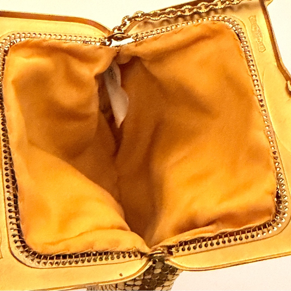 Vintage Whiting & Davis Bag Womens Mini Gold Mesh Chain Kiss Lock Made USA - Picture 9 of 10